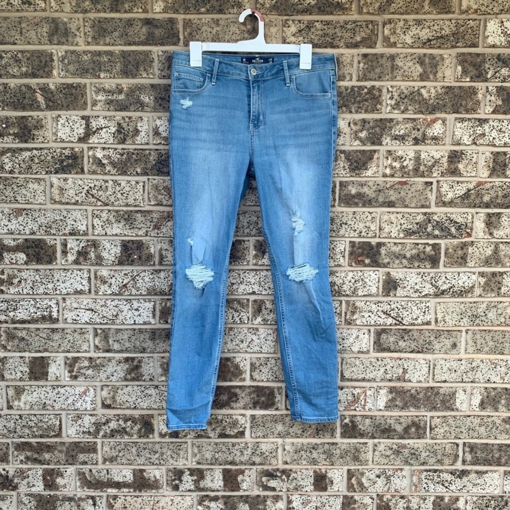 Holister Mid-Rise Crop Super Skinny